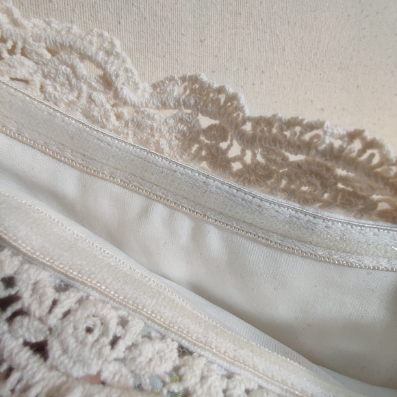 FOREVER 21 NWT Cream Knit Multicolor Floral Embroidered Off The Shoulder Dress L - Picture 6 of 16